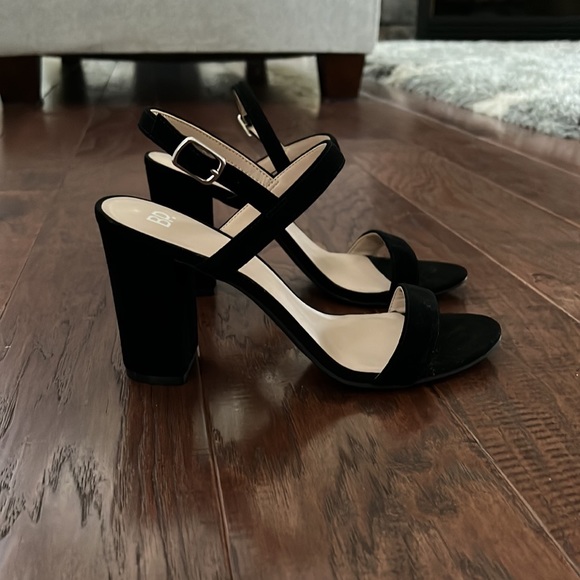 Women’s Black Block Heels - Picture 4 of 7